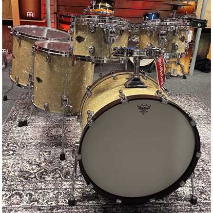 Bild på BEG Tama Starclassic Birch/Bubinga trumset
